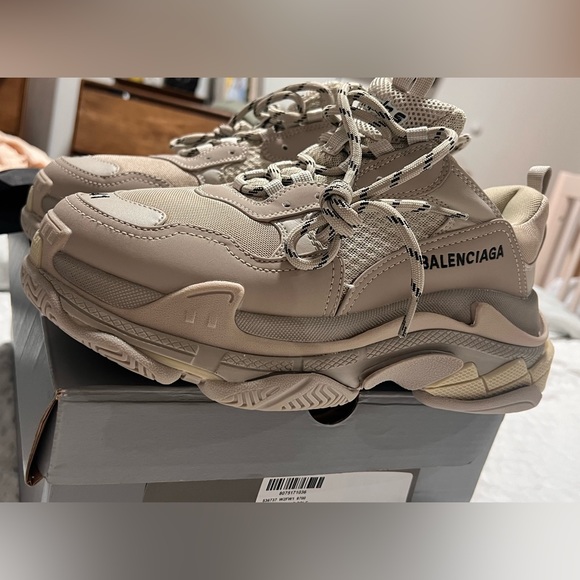 Balenciaga men's Triple S sneakers - Picture 1 of 5